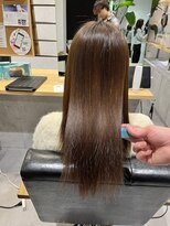 ハイパー(HYPER) 実は毛先にブリーチ履歴あります酸性ストレート