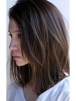 キツネ(KITSUNE)の写真/髪質やクセ、ライフスタイルに合わせた提案が人気の秘密！あなたに似合うスタイルを一緒に見つけませんか。