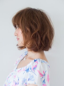 アトリエメルシー 代々木(atelier merci) エアリーミディ/Aラインボブ/テラコッタベージュ