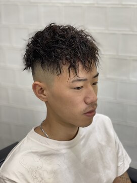 メリケンバーバーショップ フクオカ(MERICAN BARBERSHOP FUK) ツイストパーマ