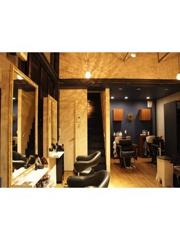 【JR二日市駅徒歩5分】朝と夜で雰囲気が変わるサロン≪jeu≫スタイリッシュな空間で男女共に通いやすい！