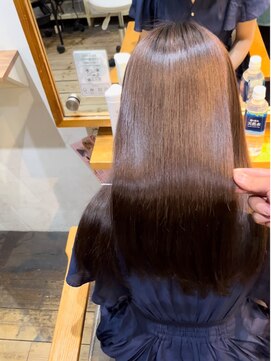 ヨンセンチメートルヒロサカ(4cm HIROSAKA) 艶マロン