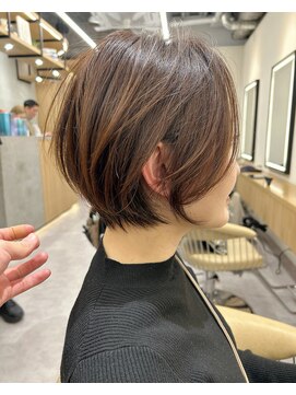 ロンドプロフィール 浦和(Lond profil) 大人可愛い20代30代40代黒髪前下がりショートボブ丸みショート◎