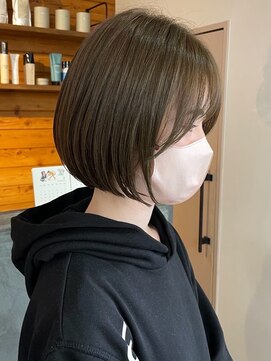 ビスクヘアデザイン(bisq hair design) ショートヘアー　ブラウンカラー　前髪カット　顔まわり　韓国風
