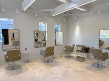 暖かいお日様の光差し込むフロア