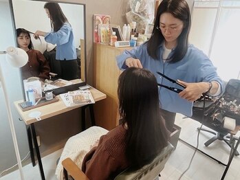 シュクレアミ 福島(sucre ami)の写真/[福島/新福島徒歩5分]半個室空間で落ちつきやすいアットホームなサロン♪プロフィール写真撮影などにも人気