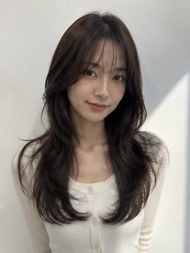 エイチ ウルフカット 大阪梅田(811) ヘアカラーグレージュカチモリヘアレイヤーボブ50代ボーイッシュ