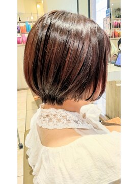 ヴィサージュファイン(VISAGE fine) ショート 小顔 ピンク