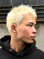 エルマーク 梅田(L-MARK)&nbsp;ホワイトハイライトツイストパーマアップバング短髪メッシュ