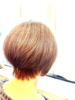 サーティエイト(38)&nbsp;50代 前下がり丸みショートボブ/くびれショート/カット/髪質改善