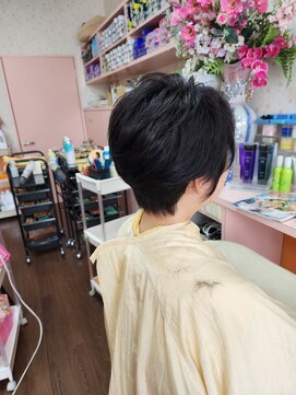 美容室イーナ(e na) 後ろふんわり、ショートレイヤー