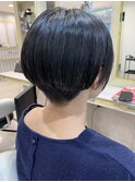 ツーブロック　刈り上げ女子ハンサムショート　メンズライク
