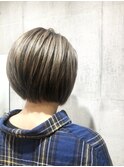 スモーキーベージュ