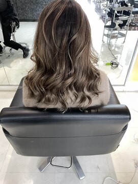 シャンプーボーイエイムス(SHAMPOO BOY aims) ミルクティーベージュ　バレイヤージュ