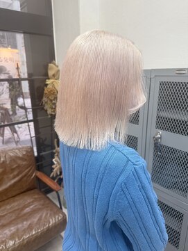 ブレス(bless) ホワイトカラー/ホワイトベージュ/ハイトーンカラー