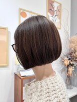 ウタ(uta) 【あおき ひかる】まとまる大人ボブ　脱白髪染め