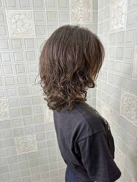 ヘンリエッタ 表参道(Henrietta) ミディアムパーマ