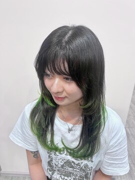 ヴィサージュクオン(VISAGE Quon) 個性派黒髪×グリーンエンドカラーで魅せる！