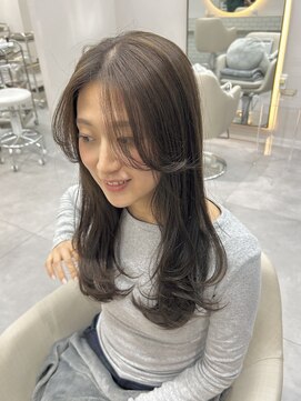 オリーブベージュ×カーテンバング