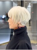 グレイヘアショート