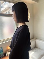 タヴィ(Tavi)&nbsp;切りっぱなしボブ/外ハネボブヘア/ボブカット/くびれボブ/外ハネ