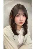 ミディアムレイヤーひし形レイヤーカット顔まわりレイヤー