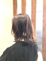 ナーナ(na_na) 自然な束感のミディアムヘアー♪