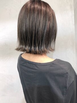 ノク(nok) オリーブグレージュ_エッジショートくびれセミディ