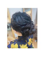 シーデン(C-den)&nbsp;ツイストゆるふわシニヨン