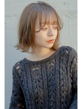 レジュアル(RESSUAL) エアリーミディ　ショートパーマ　黒髪　ホワイトアッシュ