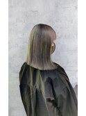 ハイトーングレージュ×切りっぱなしミディアム