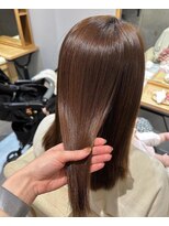 コメル(comeLe)&nbsp;【colorist kina】ツヤツヤストレート