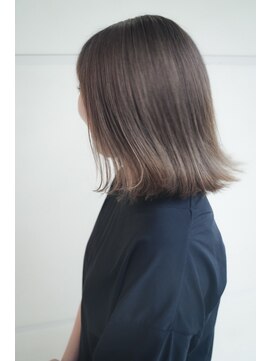 ニード(need) シャドーハイライト