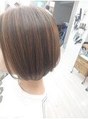 抜きすぎないハイライト×ショートボブ
