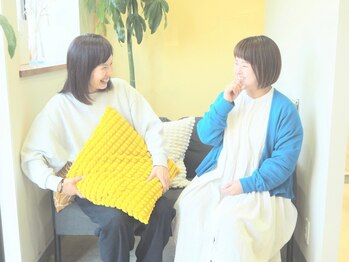 オンネリネン(onnellinen)の写真/大人女性のためのリラックス空間◇女性スタイリストがつくる柔らかな雰囲気で、心地の良いサロンタイムを。