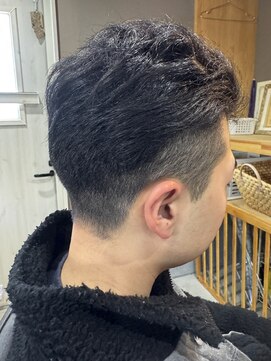 クロノ(CHRONO) スタイリッシュなナチュラルパーマ