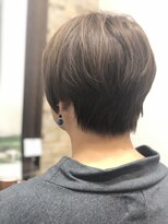 アトリエナガノ(atelier nagano)&nbsp;ショートボブ/ニュアンスカラー/センターパート/ブルージュ