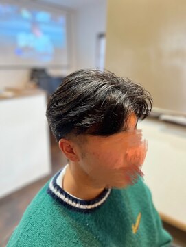 メンズ ヘアー ジーズ(Men's hair G's) ナチュラルセンターパート