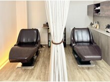 ヴァンサンク(Vingt-cinq)の雰囲気（フルフラットで頭と首が疲れず、痛くなりにくいシャンプー代です）