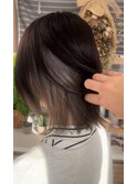 【ナチュラルボブ × インナーカラー】