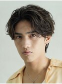 原宿フェザーパーマメンズカットセンターパートウルフ毛流れ黒髪