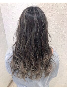 リー ルーチェ 布施(Lee Luce) ミルクティーベージュ×バレイヤージュ【真栄田】