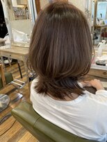 くびれミディ（マッシュくびれヘアメルティカラー