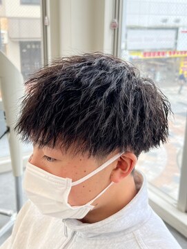 バース バイ ハピネス(BIRTH by happiness) ツイストスパイラルパーマツイストパーマメンズマッシュパーマ