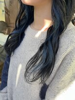 アン(Hair make un)&nbsp;【インナーカラー】オーシャンブルー