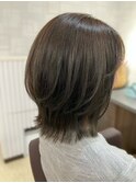 深みグレーが◎ ミディアムレイヤー