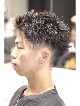 キングスマントーキョー 立川店(KINGSMAN TOKYO) アップバング / ツーブロック / スキンフェード 【立川】