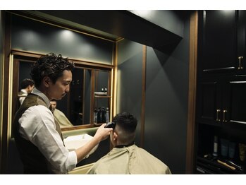 銀座shino~灯~HANARE メンズ 理容室 barber【トモシビ ハナレ リヨウシツ バーバー】