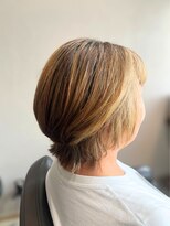オト(oto)&nbsp;ひし形ショートウルフ立体感似合わせカットレイヤー40代50代60代