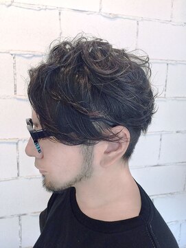 アオイ(AOI by A.Design) 【ARISE　都立大学】ツーブロックナチュラルウェーブ